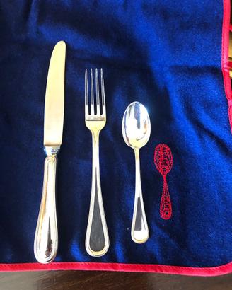 Posate d’argento stile inglese