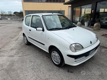 FIAT 600 1.1 CLIMA 2004
