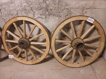 Ruote in legno da carro 