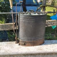 Pompa irroratrice in rame vintage