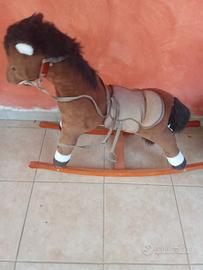 cavalluccio a dondolo