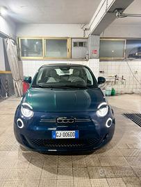 Fiat 500e La Prima