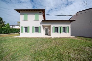 VILLA SINGOLA A QUISTELLO