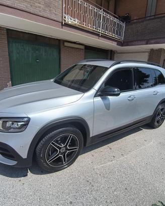 MERCEDES GLB 180 AMG 7 POSTI