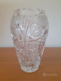 Vaso di cristallo risalente a metà 900