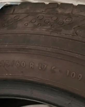 Gomme estive Continental 215/60 R17C 109/107 T