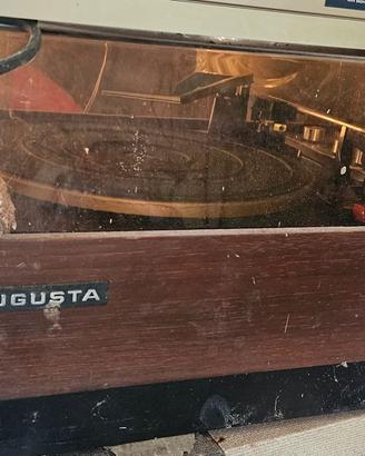Giradischi, bilancia, stereo