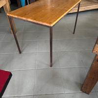Tavolo legno e ferro