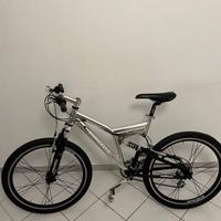 Bicicletta Mountain Bike – Telaio in Alluminio