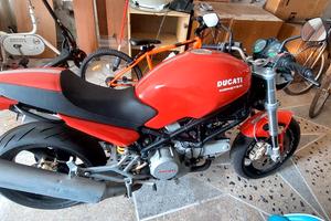 DUCATI MONSTER