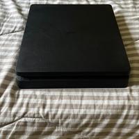 PlayStation 4 slim con 2 joystick e 5 giochi