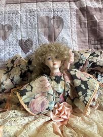 Bambola di porcellana