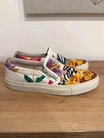 Sneakers Slip-On Cult Floreali con Zip Taglia 40