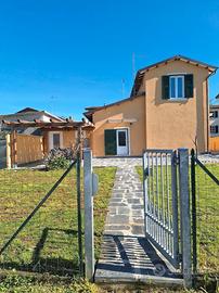 SARZANA - Casa indipendente arredata con giardino