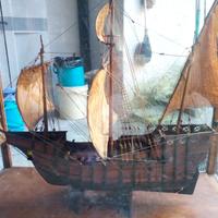 Barca a vela riprodotta in scala