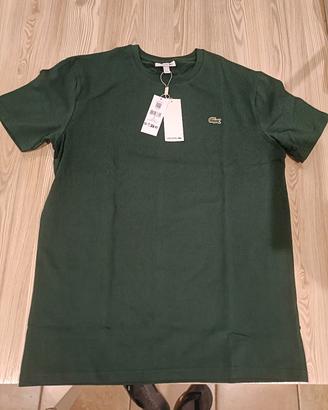t-shirt Lacoste nuova con cartelle