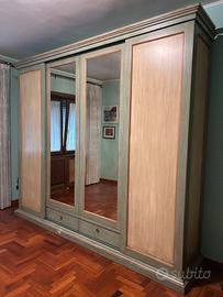 Armadio legno massello ante scorrevoli
