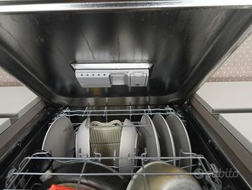 lavastoviglie incasso  funzionante 