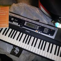 Tastiera Yamaha YPT-210