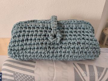 Clutch all'uncinetto, borsa all'uncinetto