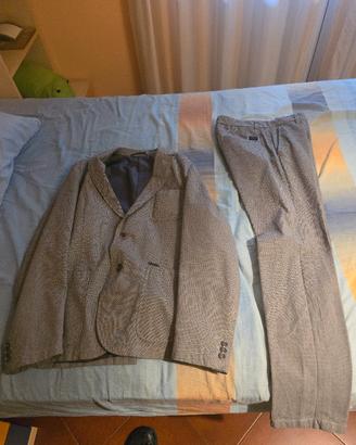 giacca e pantalone elegante guess