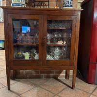 Madia / Vetrina elegante da soggiorno