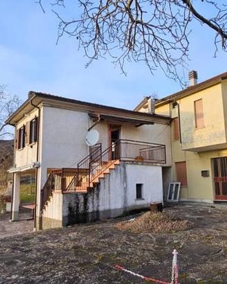 Casa indipendente di 60 m² con 2 locali e box auto