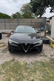 Alfa Romeo Stelvio 2.2 Turbodiesel 190 CV AT8 Q4 E