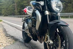 Mv Agusta Brutale 675