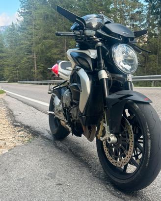 Mv Agusta Brutale 675