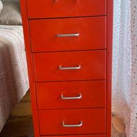 cassettiera in metallo con rotelle