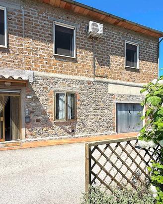Appartamento di 138 m² con 5 locali a Fabro