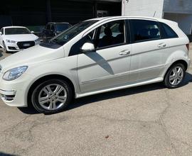 MERCEDES-BENZ B 180 CDI Executive