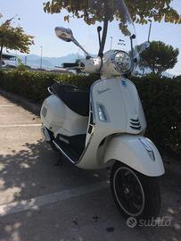 Vespa GTS Super 300
