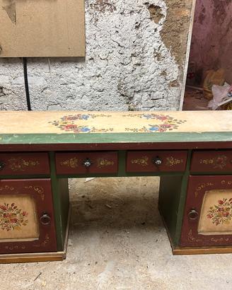 Mobile antico stile tirolese