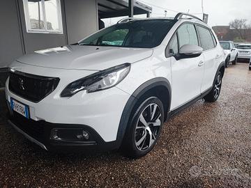 Peugeot 2008 BlueHDi 120 S&S Black Matt