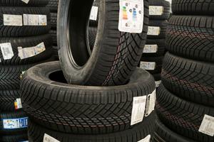 Gomme NUOVE Continental 185/65R15 92V XL AllSeason