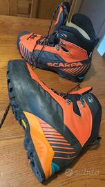 scarpone Rigido "SCARPA"