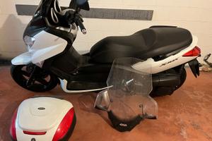 scooter xmax 250