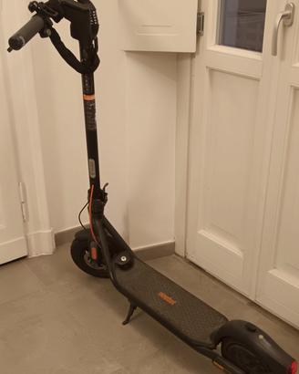 Monopattino Ninebot by segway kickscooter f2 plusE