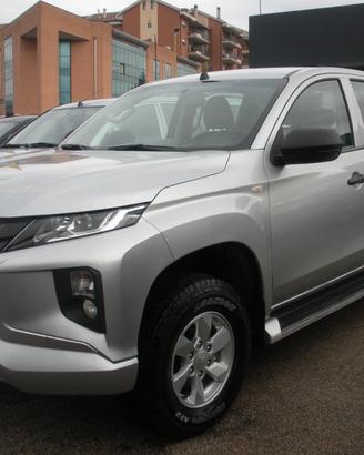 Mitsubishi L200 2.3 D Club Cab 4x4 Easy Select Inf