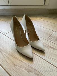 Décolleté bianca (sposa)