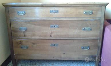 Cassettone arte povera