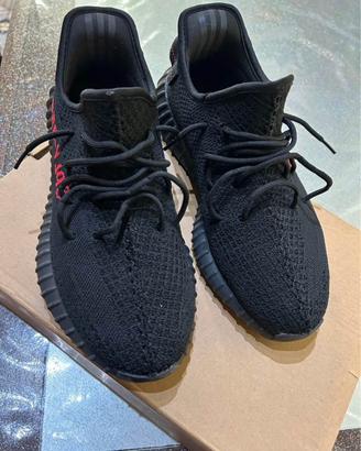 Yeezy 350 Blackred
