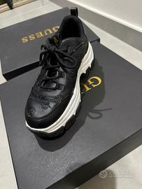 Scarpe Guess