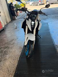 suzuki gsx 8s