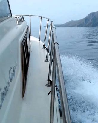 Chris Craft express cruiser 30' vtr anno 1980