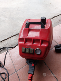 Macchina per pulizie a vapore