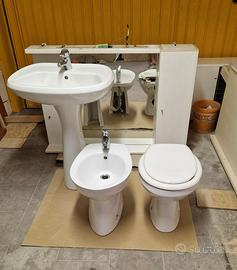 BAGNO sanitari, specchio e ante box doccia