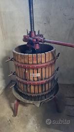 torchio e bilancia antica 